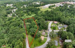 200 Jenkins St, Henderson, TX 75652