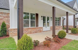 2401 Lauren Way, Hernando, MS 38632