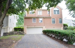 27 Tanager Ct, Wayne Twp., NJ 07470-8422