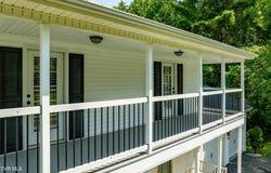 193 River Road, Bluff City, TN 37618