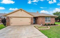 438 NW Granite Ave, Cache, OK 73527