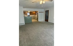255 E Monroe, Winthrop, IA 50682