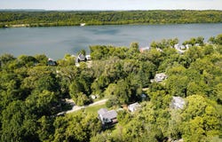 1820 Huckleberry Ln, Prospect, KY 40059
