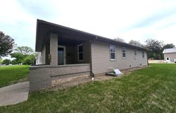 412 E 3rd St, Miller, SD 57362