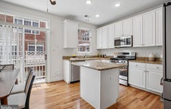 2422 14TH ST N, ARLINGTON, VA 22201