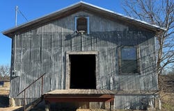 608 E College St, Coleman, TX 76834