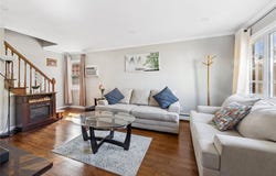 4 N 10th Street, New Hyde Park, NY 11040
