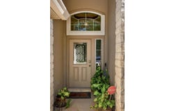 907 Flanagan DR, Leander, TX 78641
