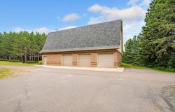 5863 St. Louis River Rd, Hermantown, MN 55810