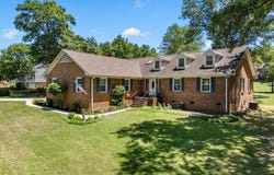 332 E Killarney Lake, Moore, SC 29369