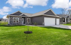 3073 Dell Ridge Lane, Hiawatha, IA 52233
