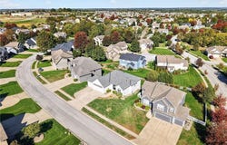 3004 SW SILVERSPUR Lane, Lee's Summit, MO 64081