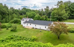 8 Beech Hill Road, Northport, ME 04849