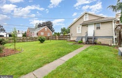 103 S CHESTNUT, SELINSGROVE, PA 17870