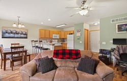 270 Alpine Meadow Circle, Oregon, WI 53575