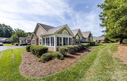 6811 Ledgestone Place, Charlotte, NC 28227
