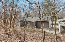 5040 Crestview Road, Marshall, WI 53559-9772