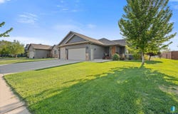 406 S Shebal Ave, Harrisburg, SD 57032