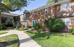 10017 W 95th Street, Overland Park, KS 66212
