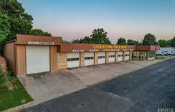 935 S Jefferson Avenue, Lebanon, MO 65536