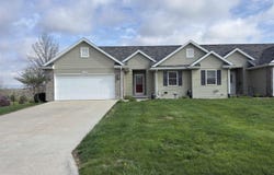 910 Bluegrass Drive Unit B, Corning, IA 50841