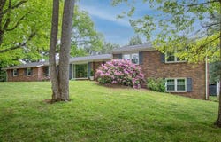19494 Oakwood Dr, Abingdon, VA 24211