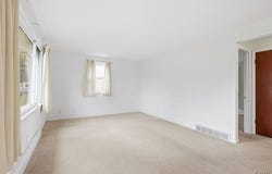 204 Clark Lane, Camillus, NY 13031
