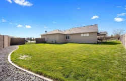 1333 Platinum Pl., West Richland, WA 99353