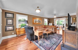 23292 BIRD HAVEN Ln, Cheshire, OR 97419