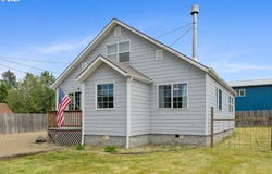 10185 HIGHWAY 101, Tillamook, OR 97141