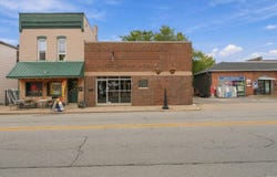 110 S State Street, South Whitley, IN 46787-1391