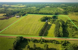 12385 Emma Road, Hinckley Twp, MN 55037
