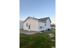 123 N OAK Street, Williamsfield, IL 61489
