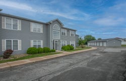 8243 Lincoln Circle, Merrillville, IN 46410