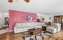 8924 Kenneth Drive, Des Plaines, IL 60016