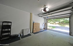 19 Hawthorne Rd, Stockbridge, MA 01262