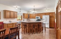 421 August Hills Dr, La Crescent, MN 55947