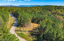 292 Cody Lane, Madisonville, TN 37354