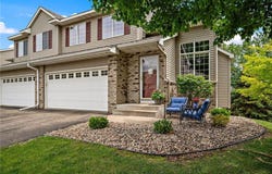 13476 Settlers Ridge Lane, Burnsville, MN 55337
