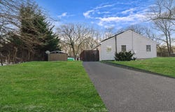 2 Buchanan Avenue, Coram, NY 11727