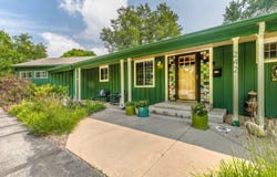 242 S Courtleigh Dr, Wichita, KS 67218