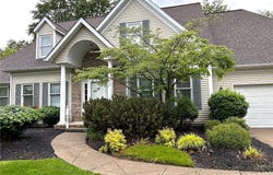592 Charles Place, Highland Heights, OH 44143