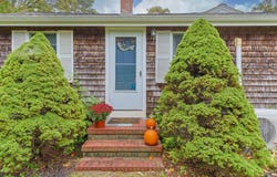 266 Lovells Lane, Marstons Mills, MA 02648