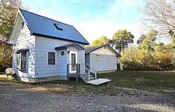 206 S 3rd St, Dubois, WY 82513