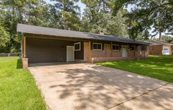 1305 Robinwood Drive, Lufkin, TX 75904