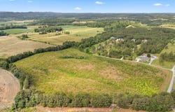 Wade Rd, Loudon, TN 37774
