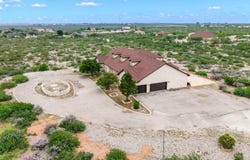 31 Running Deer Meadow, Del Rio, TX 78840