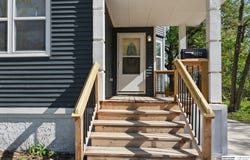 4032 Seward Street, Omaha, NE 68111