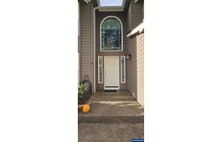 1069 Chardonnay Lp NE, Keizer, OR 97303