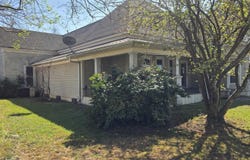 207 W Central Street, Warren, AR 71671